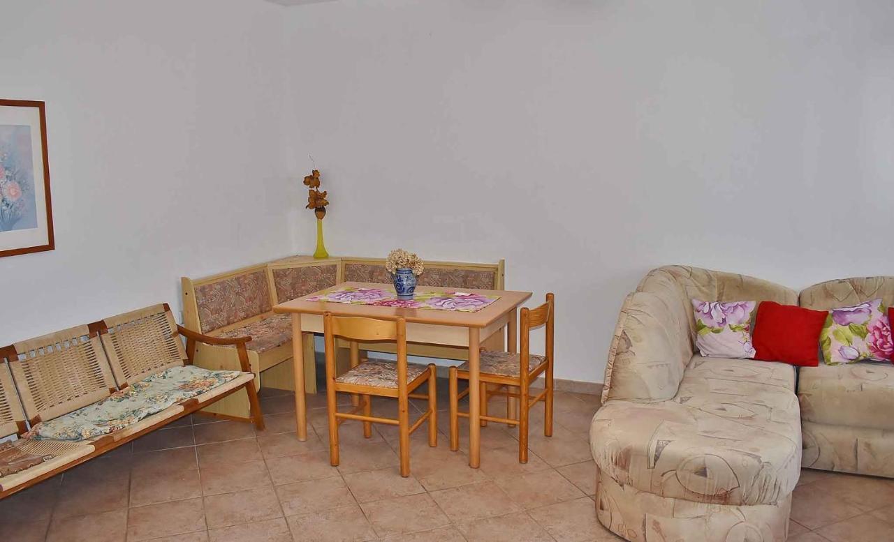 Apartment In Lopar/Insel Rab 17739 Экстерьер фото