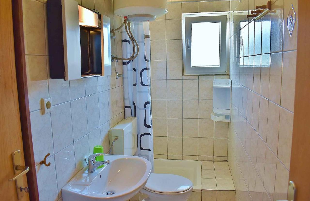 Apartment In Lopar/Insel Rab 17739 Экстерьер фото