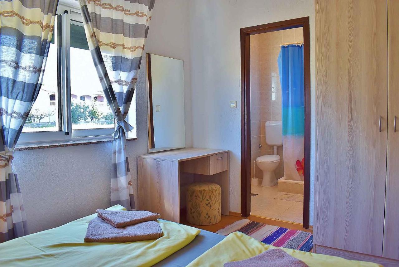 Apartment In Lopar/Insel Rab 17739 Экстерьер фото